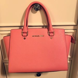 Michael Kors Selma bag, like new, Coral